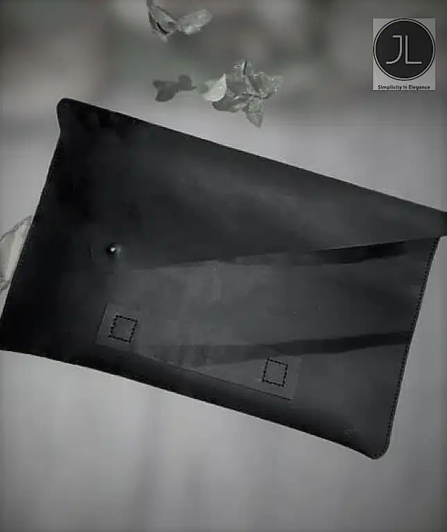 Handmade Leather Laptop Sleeve 13 001 scaled Photo Resizer 1442 09 24 02 31 13.scale 4001027768