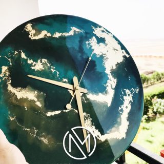 Emerald resin wall clock