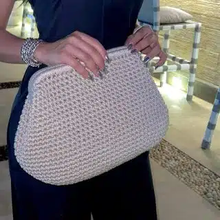Magnetic crochet clutch