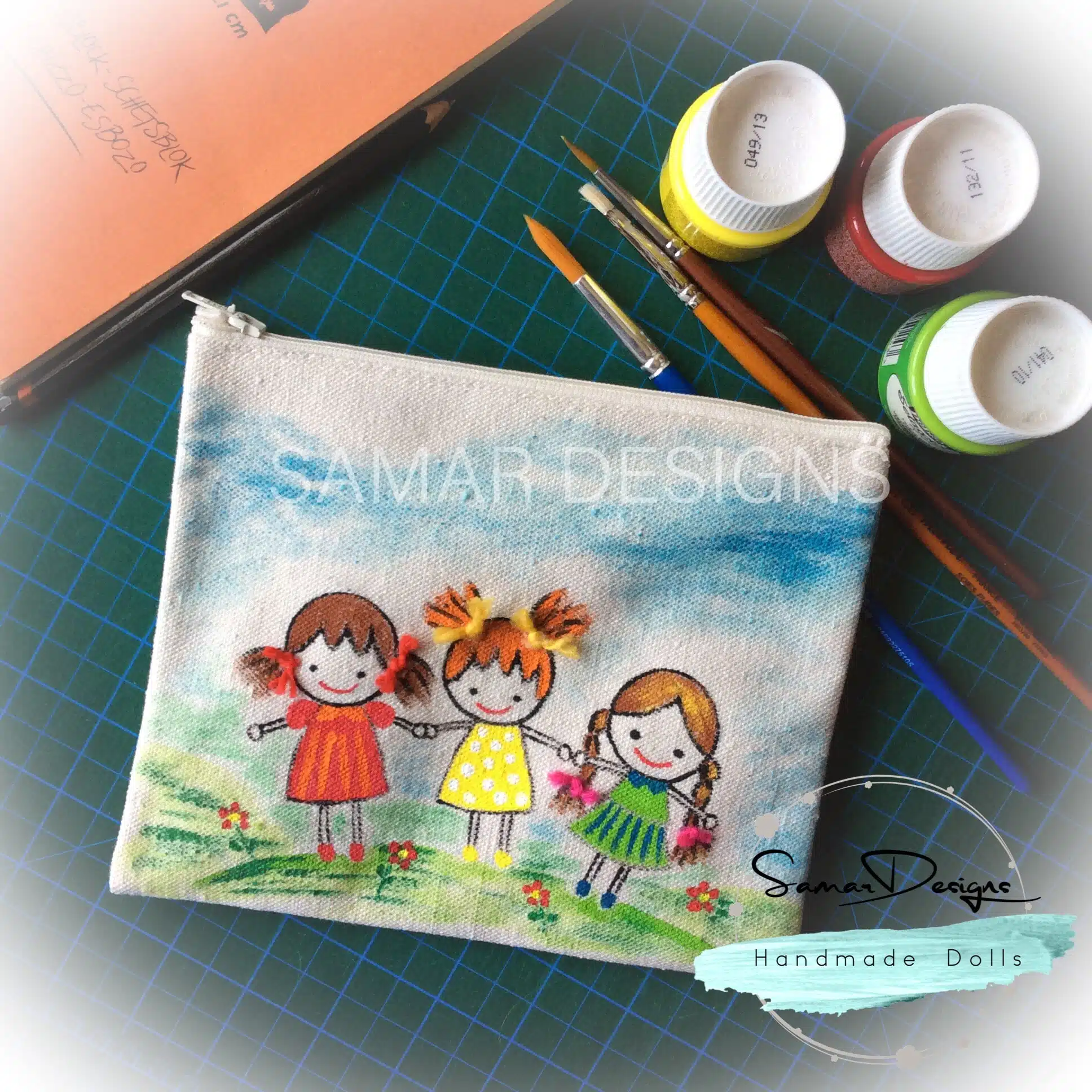 Handpainted Pouch 2 0D15D0E6 5A5B 4613 BB87 7EF5F590DFB9