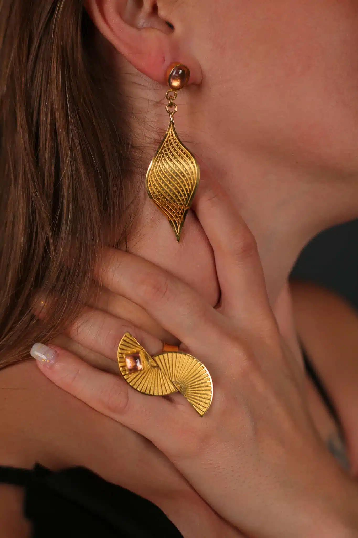 Leaf Earring 18K Gold Plated 1 Leaf Earring 18K Gold Plated