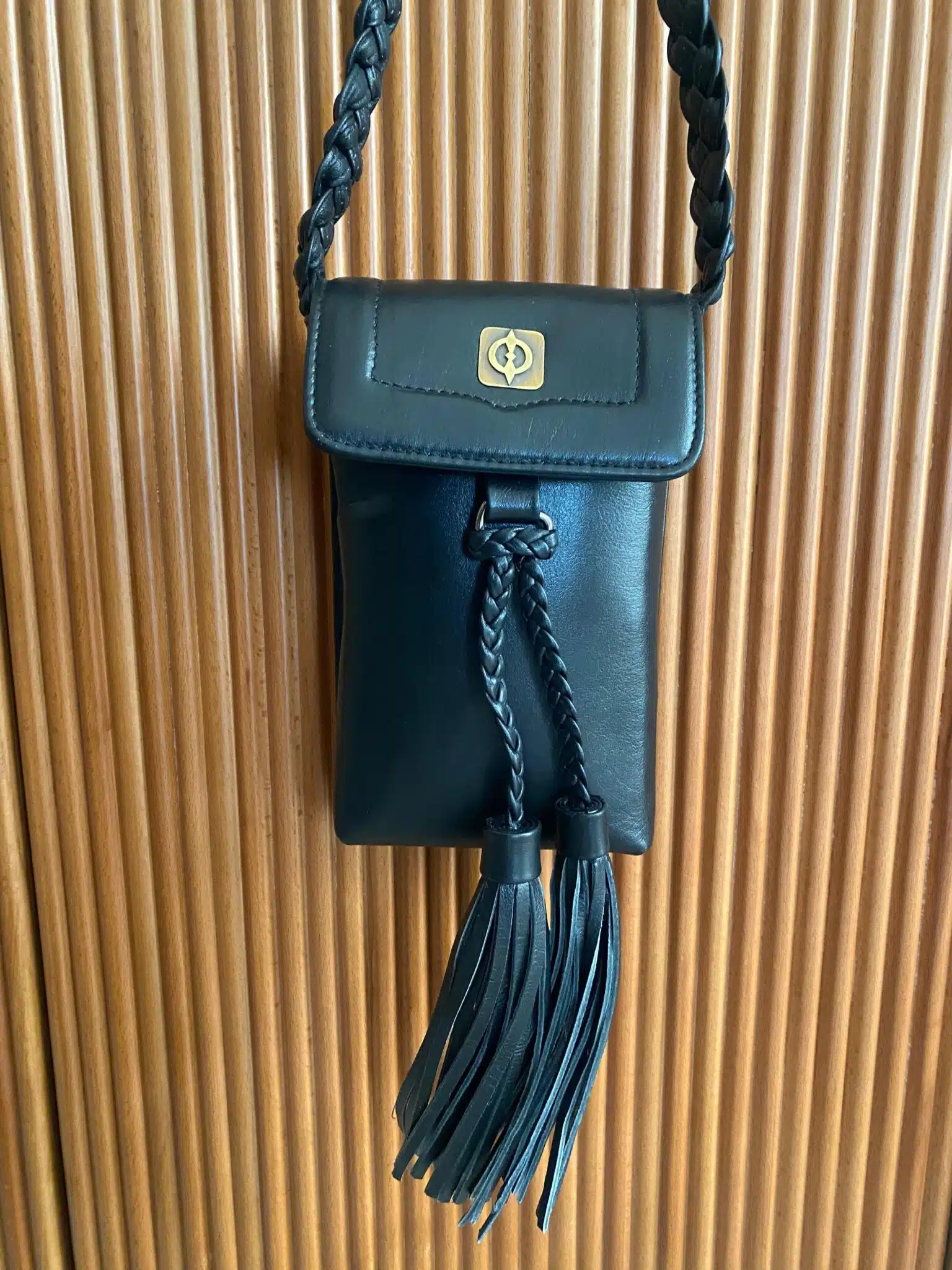 Genuine Leather Crossbody Bag with Braided Handle - Timeless Elegance 10 1 243 scaled