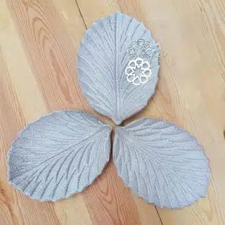 طبق خزف يدوي ورق شجرة