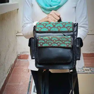 شنطه ضهر جلد تطريز خرز .