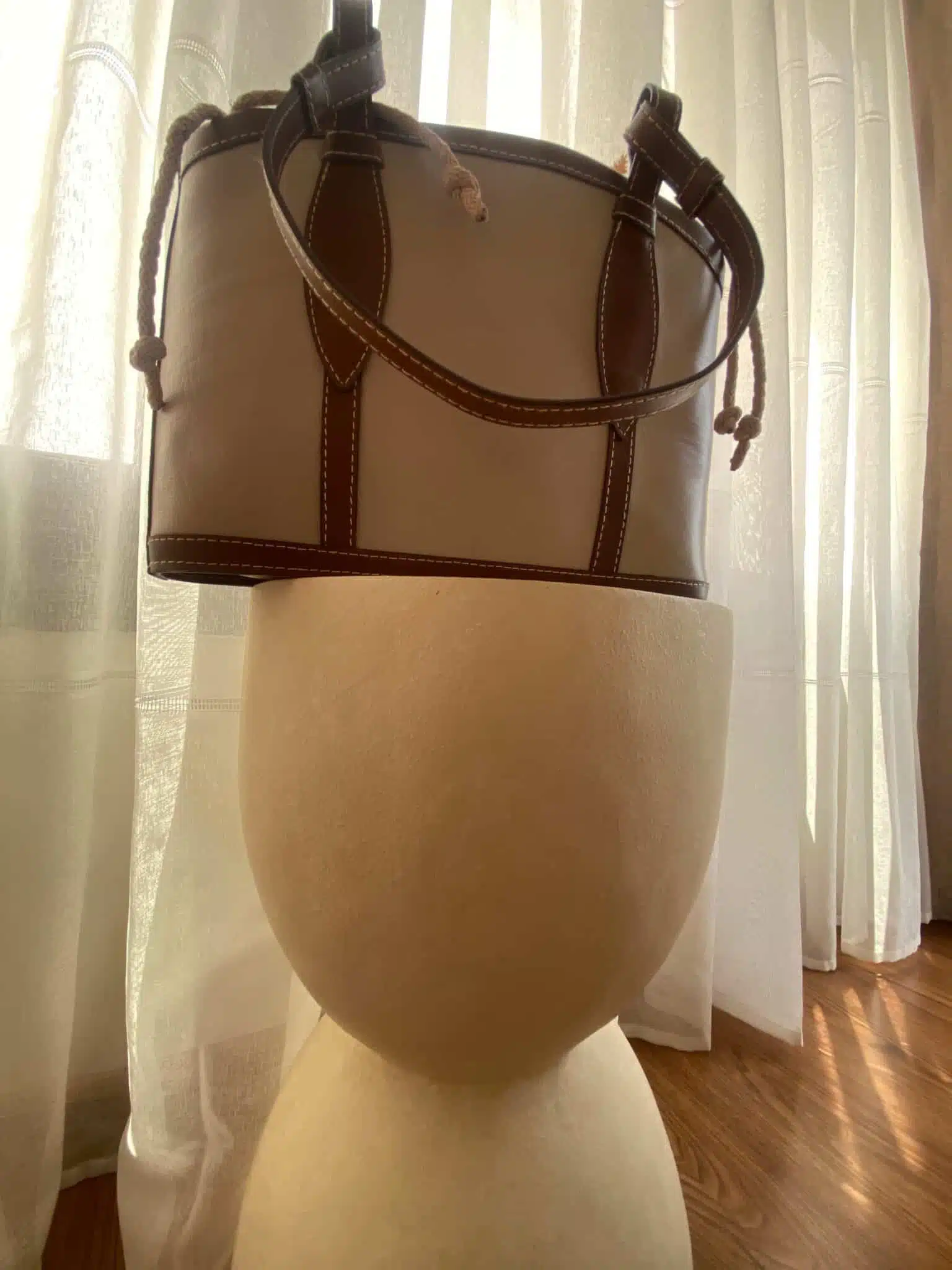 Classic Elegant Leather Bag 2 14 50 scaled