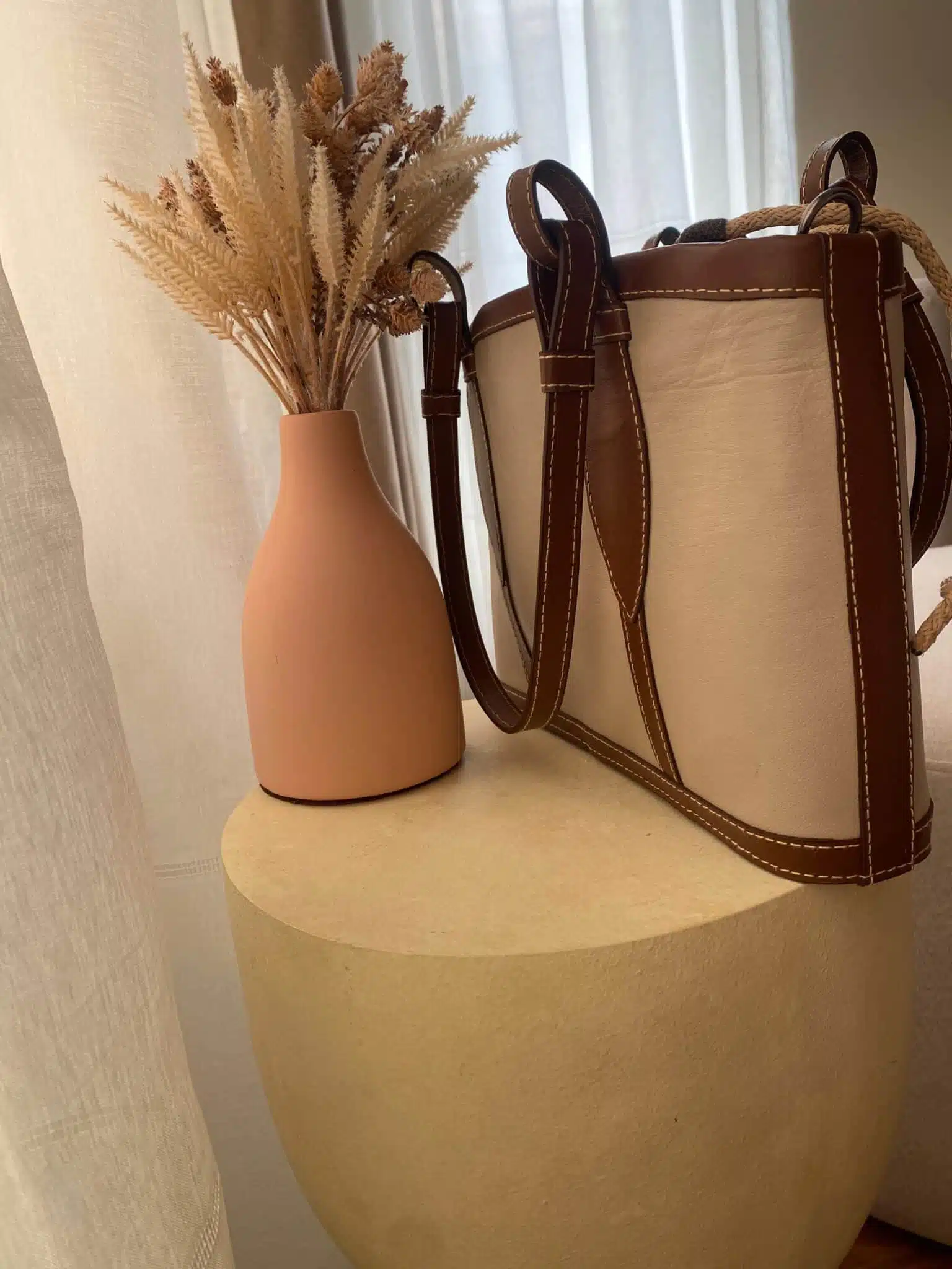 Classic Elegant Leather Bag 5 15 42 scaled