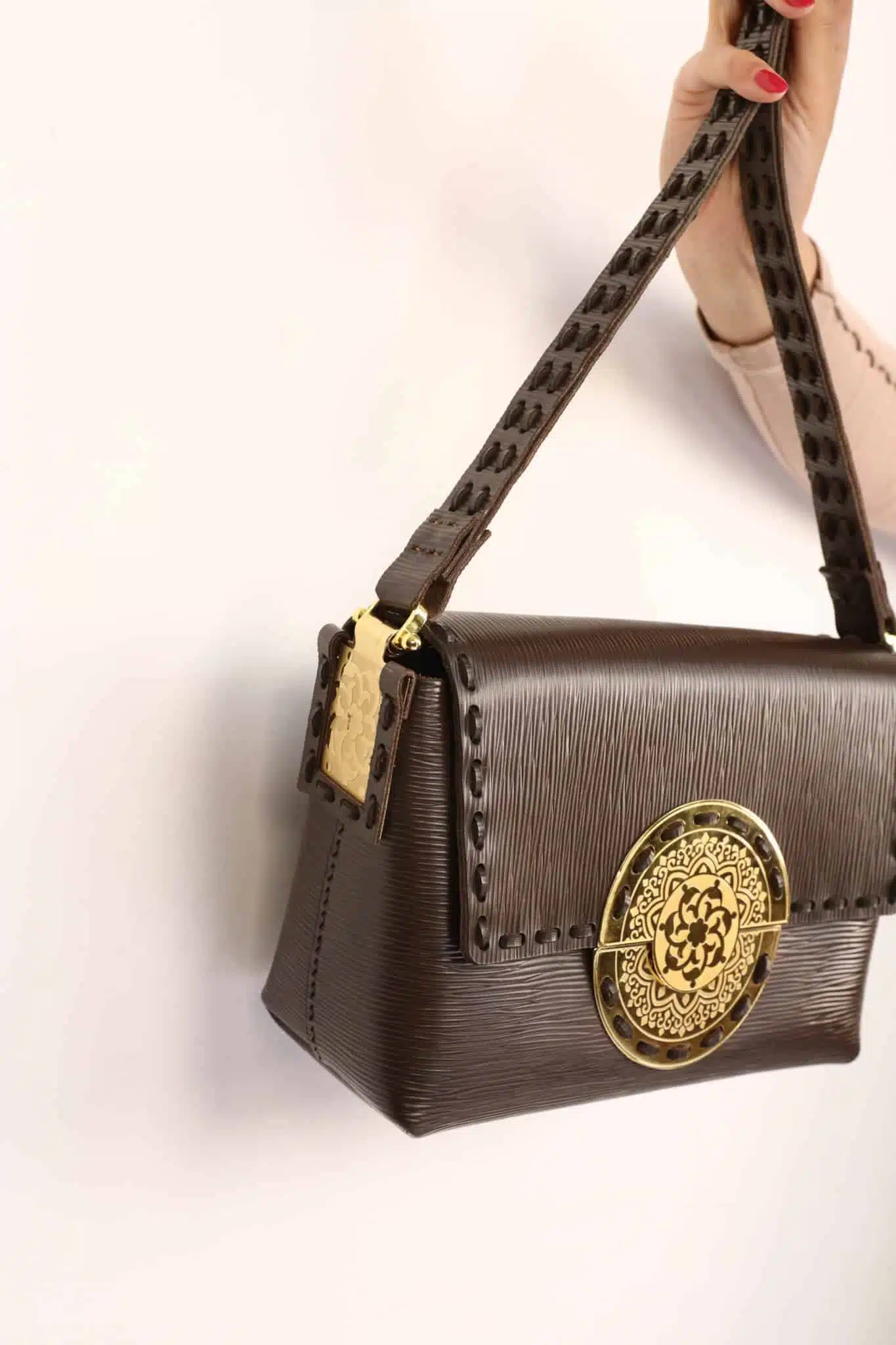 موديل زهرة الأندلس 6 165A0315 scaled