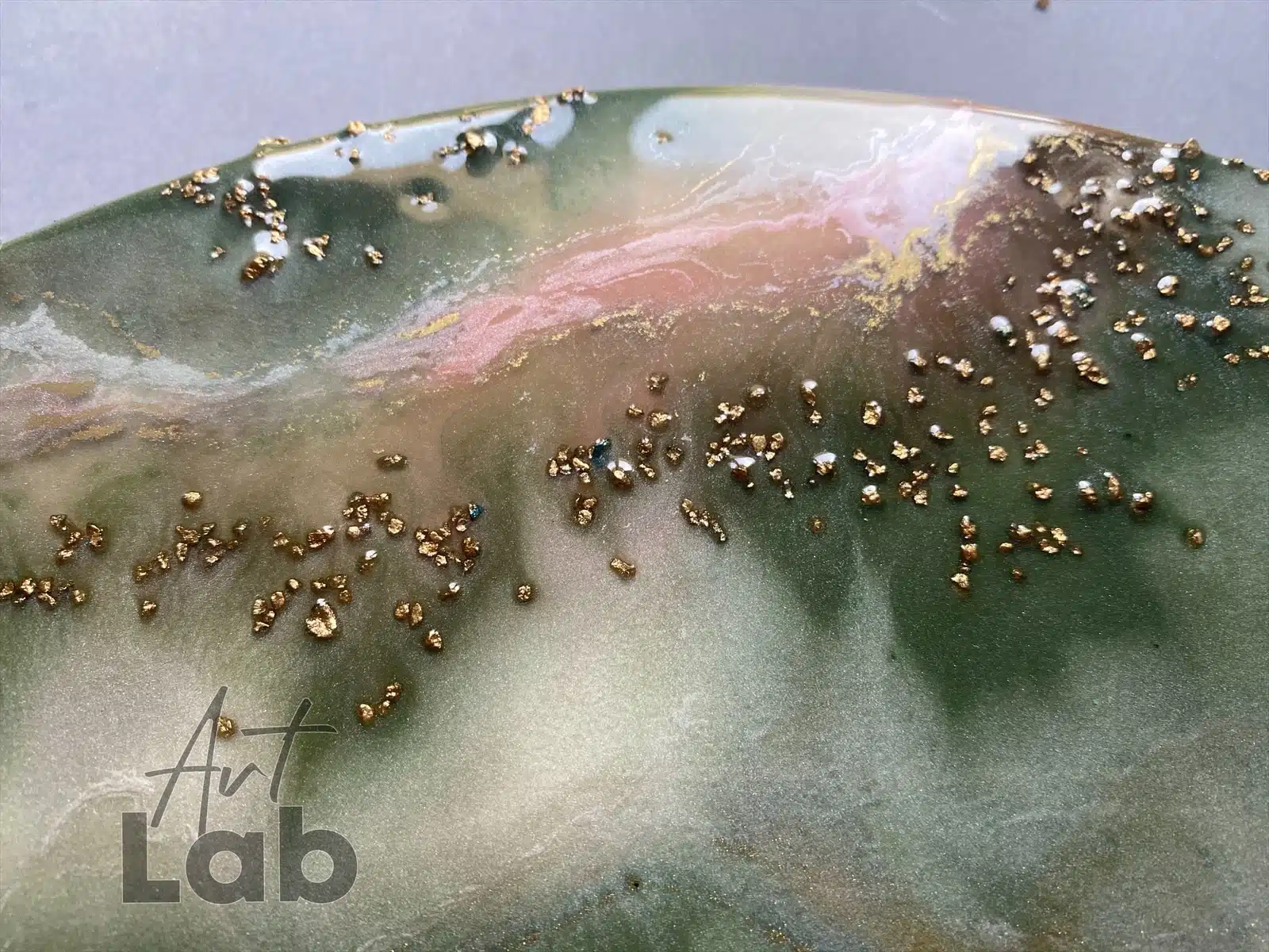 Tropical green ,rose wall clock. 2 173DAC62 8E0F 4090 BE16 0240936518FA