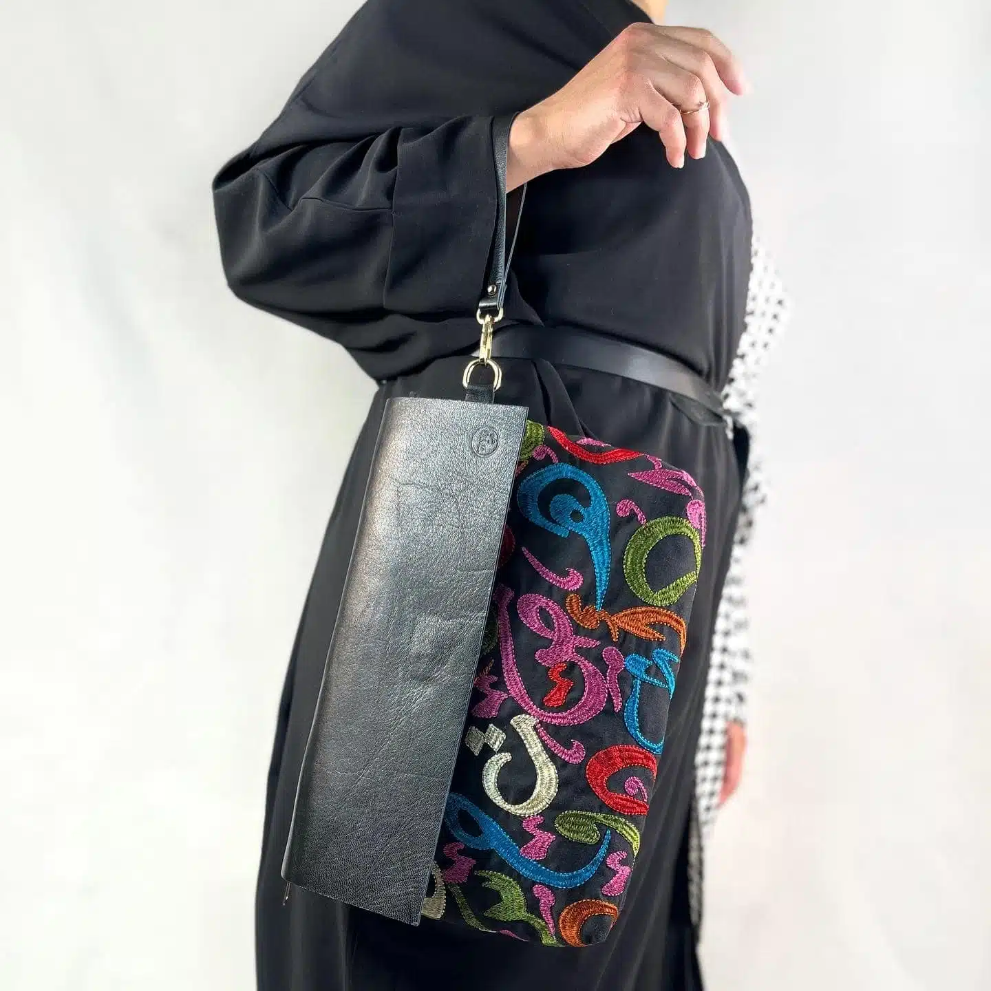 Genuine leather x Fabric Arabic Letters clutch 2 1BBC9615 23B7 45FE B881 071C189EB11C