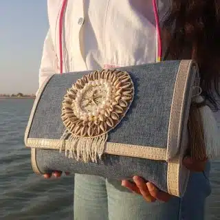shell embroidery clutch bag