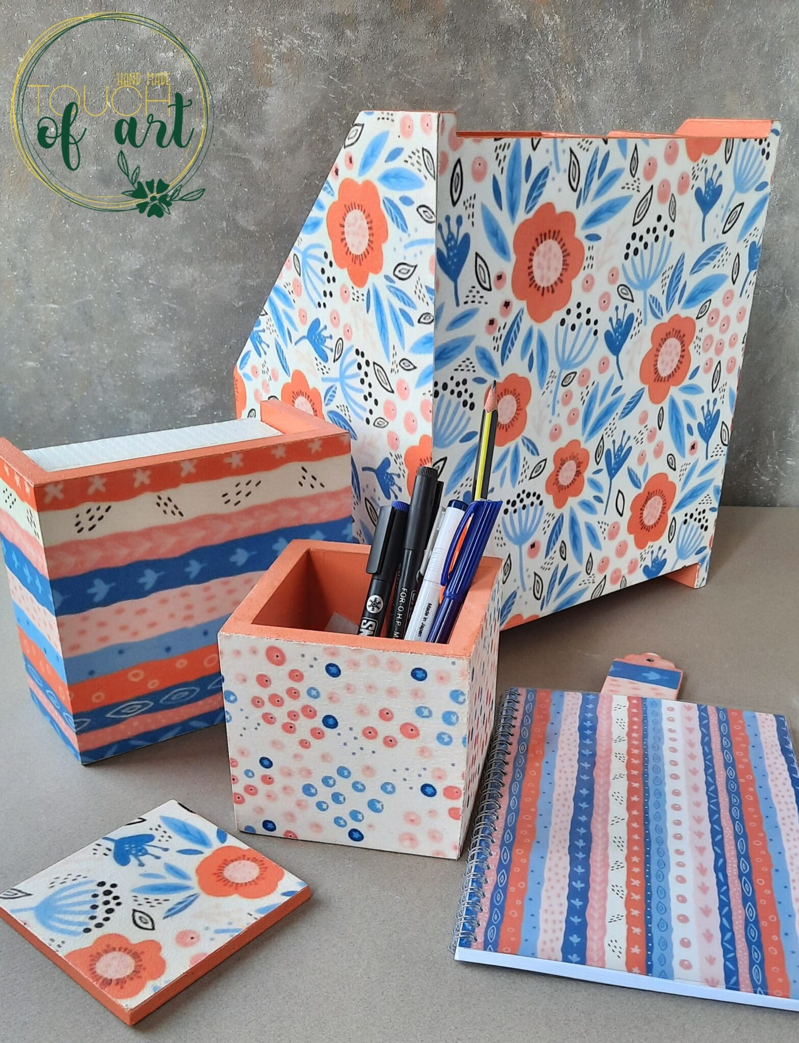 Peach desk organizer set with calender 4 20210917 125653 scaled