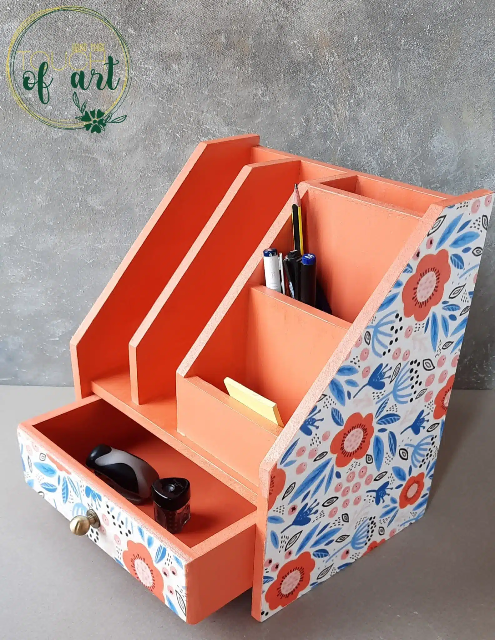 Peach desk organizer set with calender 2 20210917 125828 scaled