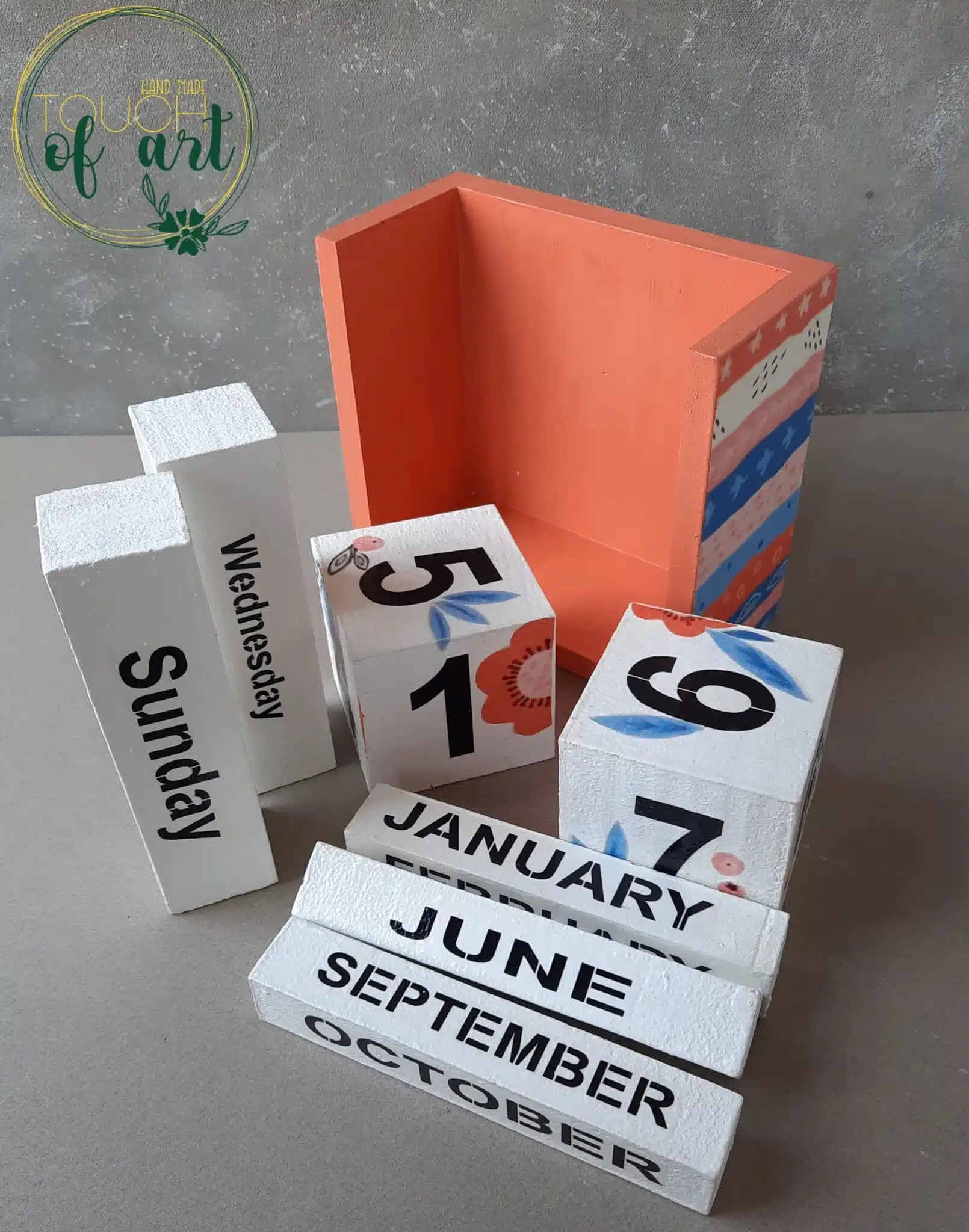 Peach desk organizer set with calender 3 20210917 130010 scaled