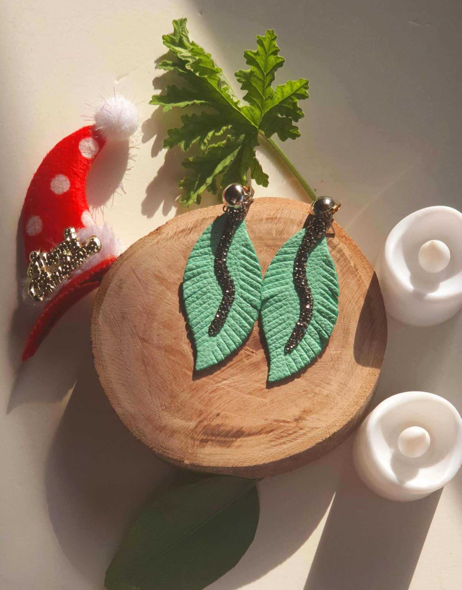 Leather earring 2 20211124 1423130 scaled