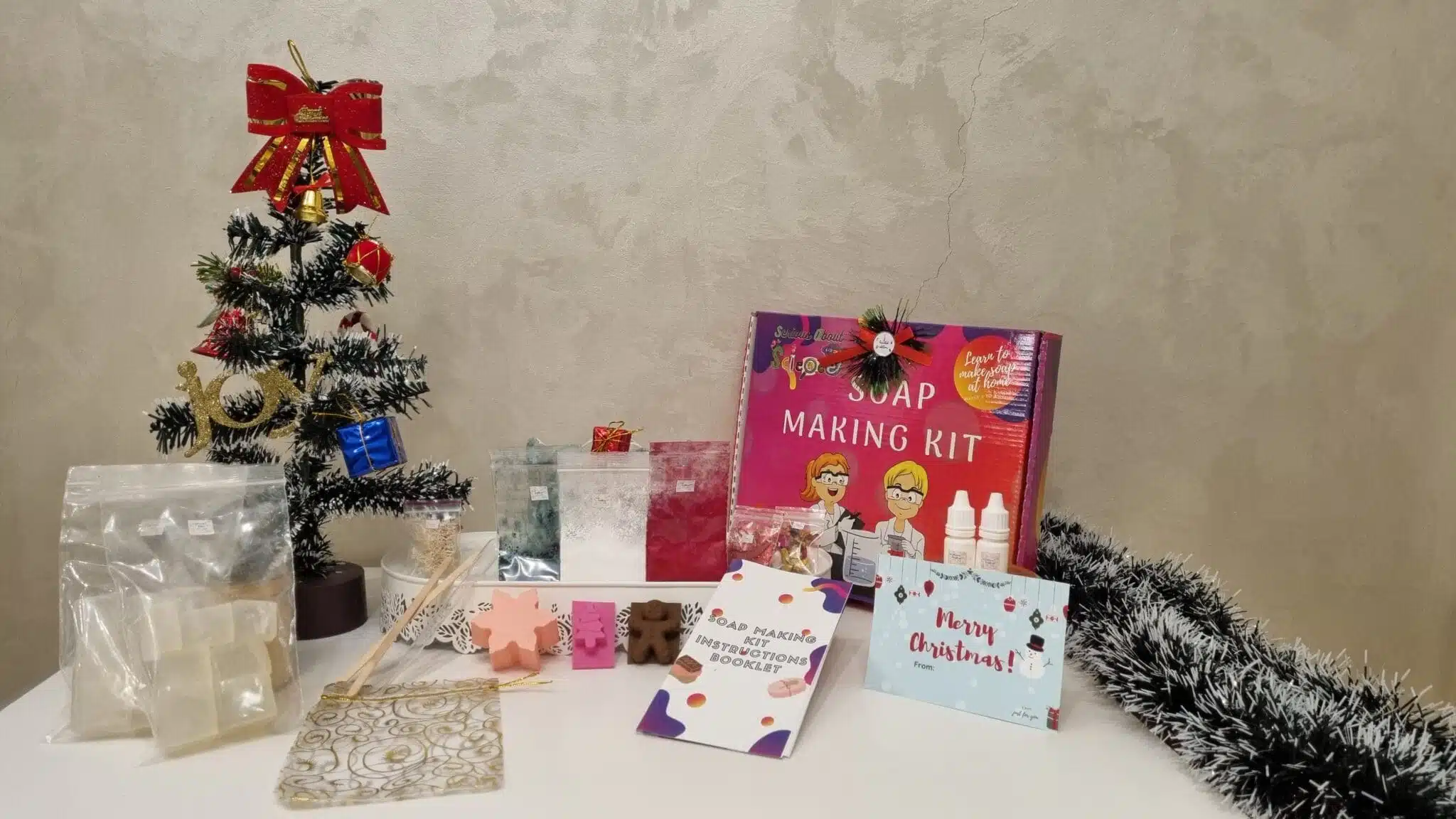 Soap Making Kit Christmas Edition ๐ 3 20211206 172228 scaled