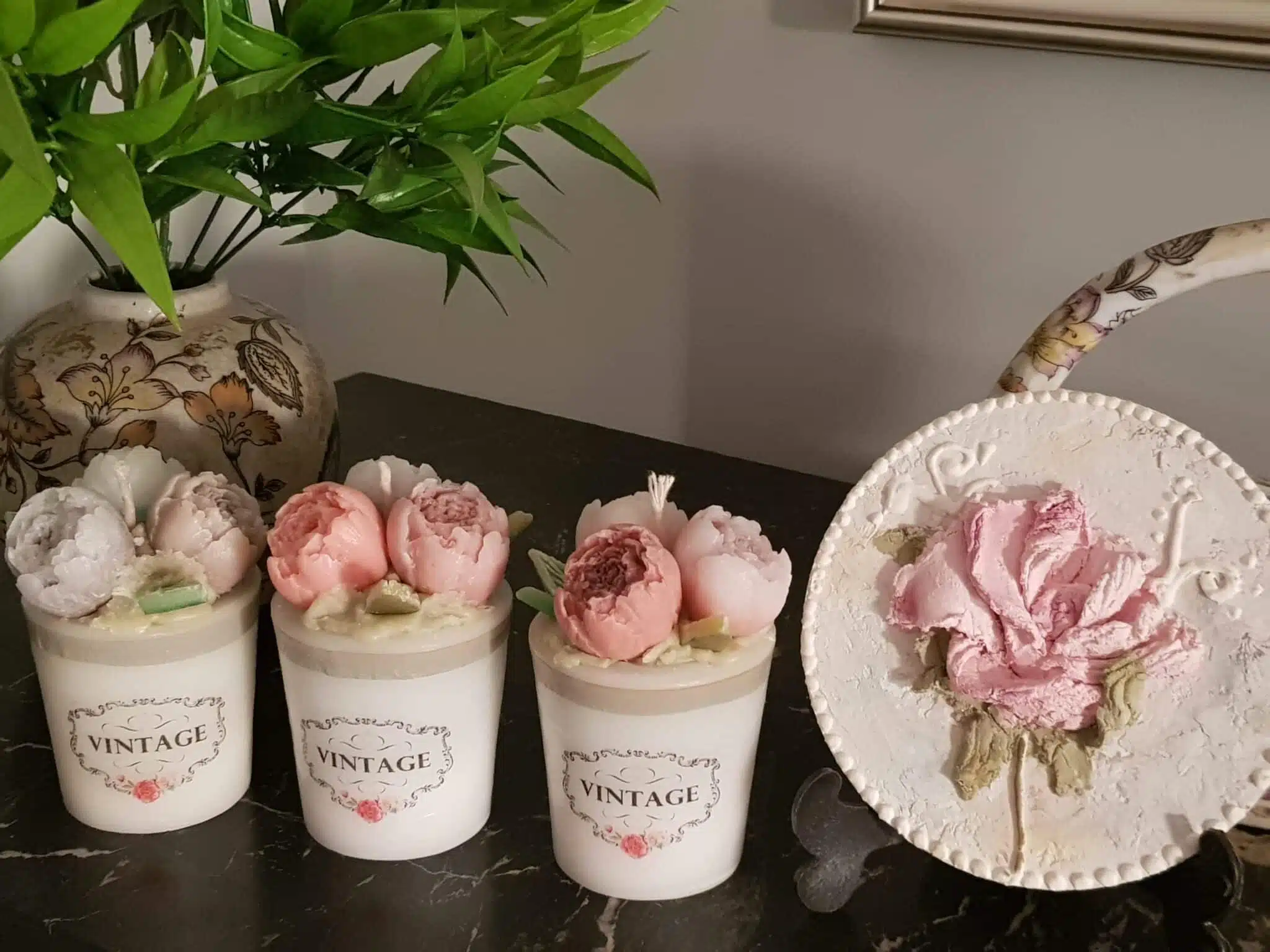 Floral candle 2 20220610 180307 scaled