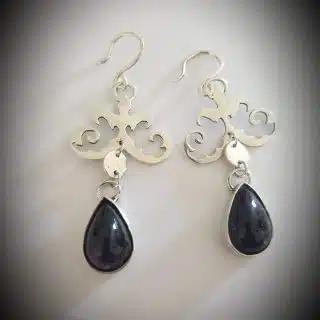 Ornament teardrop silver earring