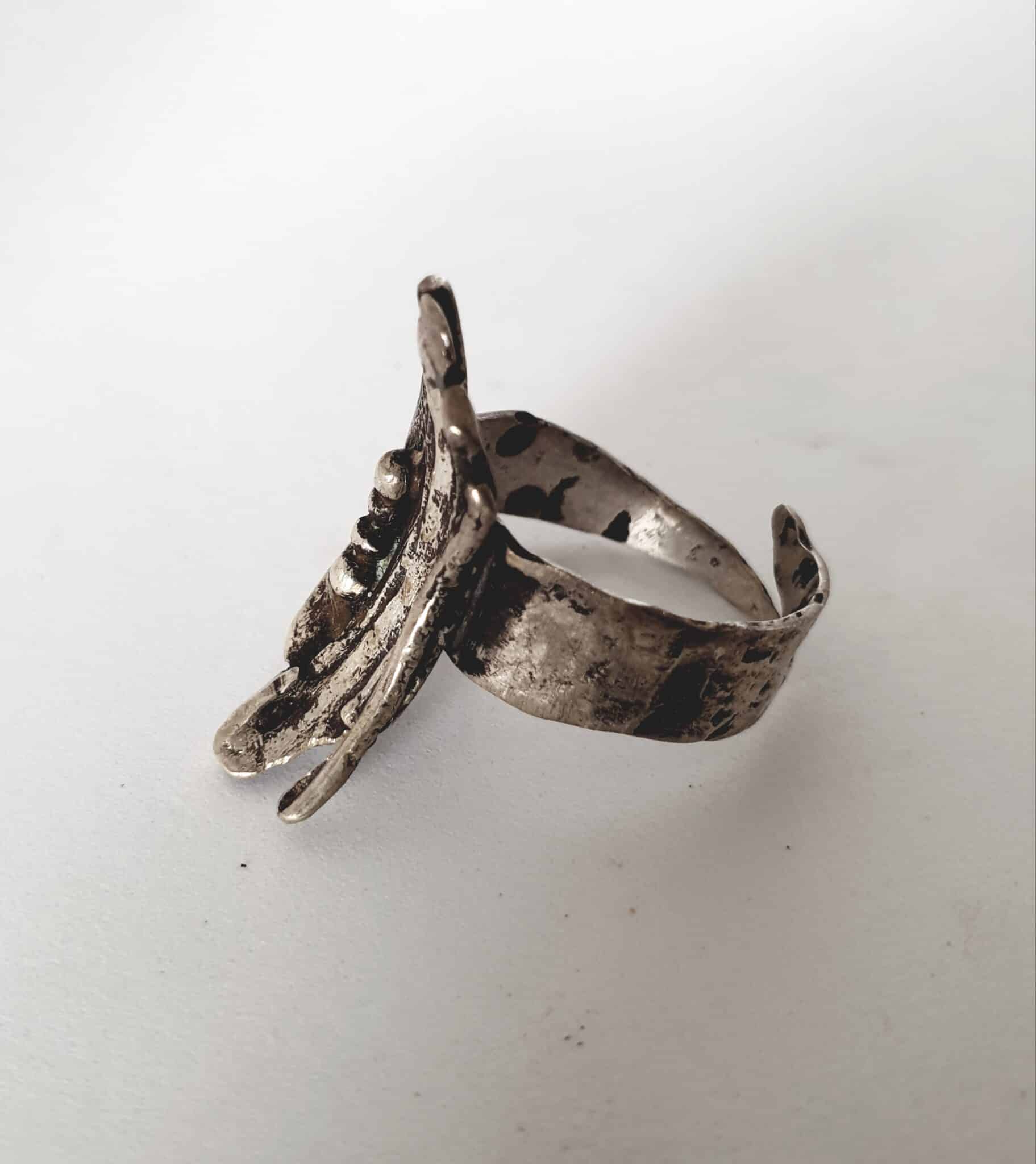 Hammered concave bars ring 3 20221102 094745 scaled