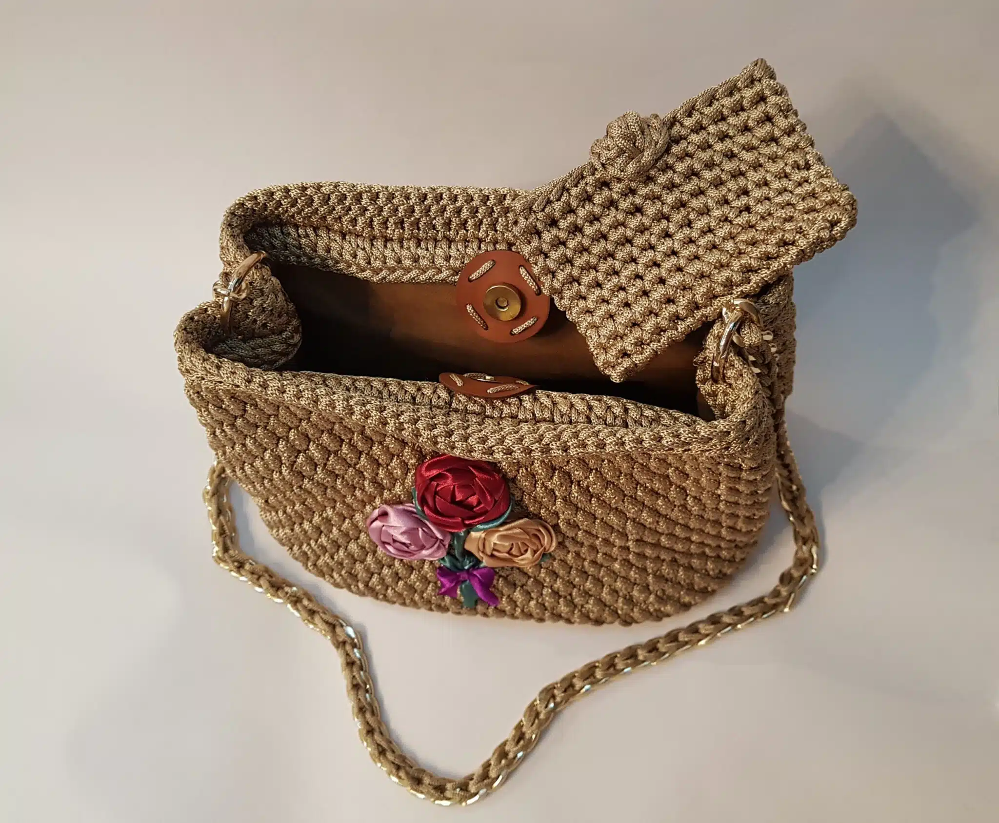 Royal design 2 20230204 005142 scaled