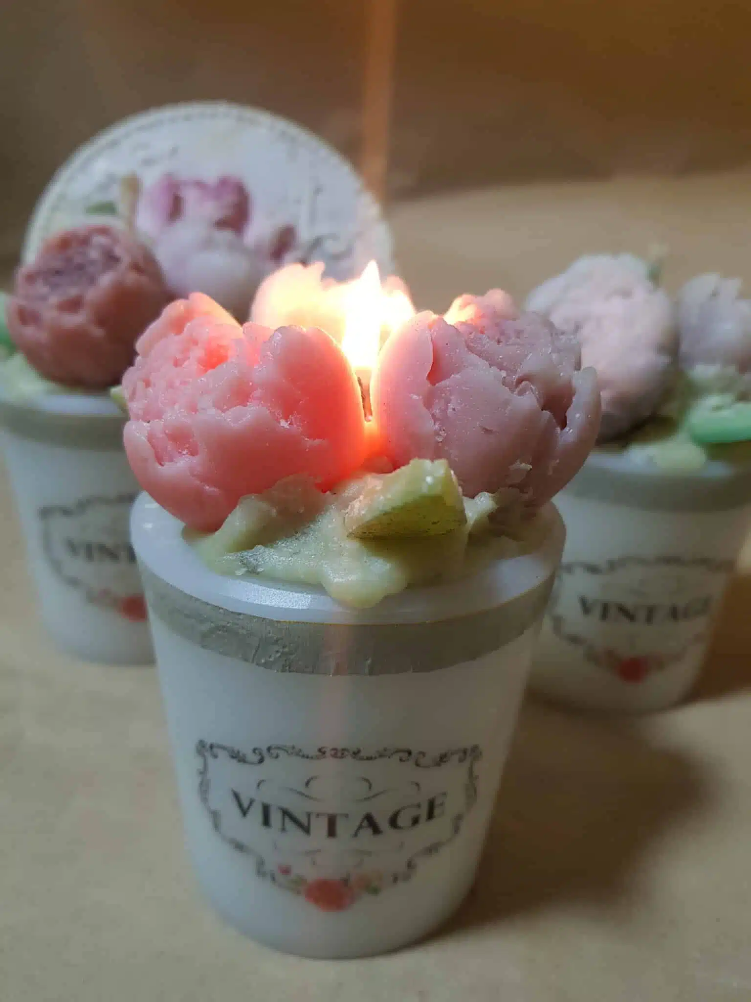 Floral candle 4 20230206 210005 scaled