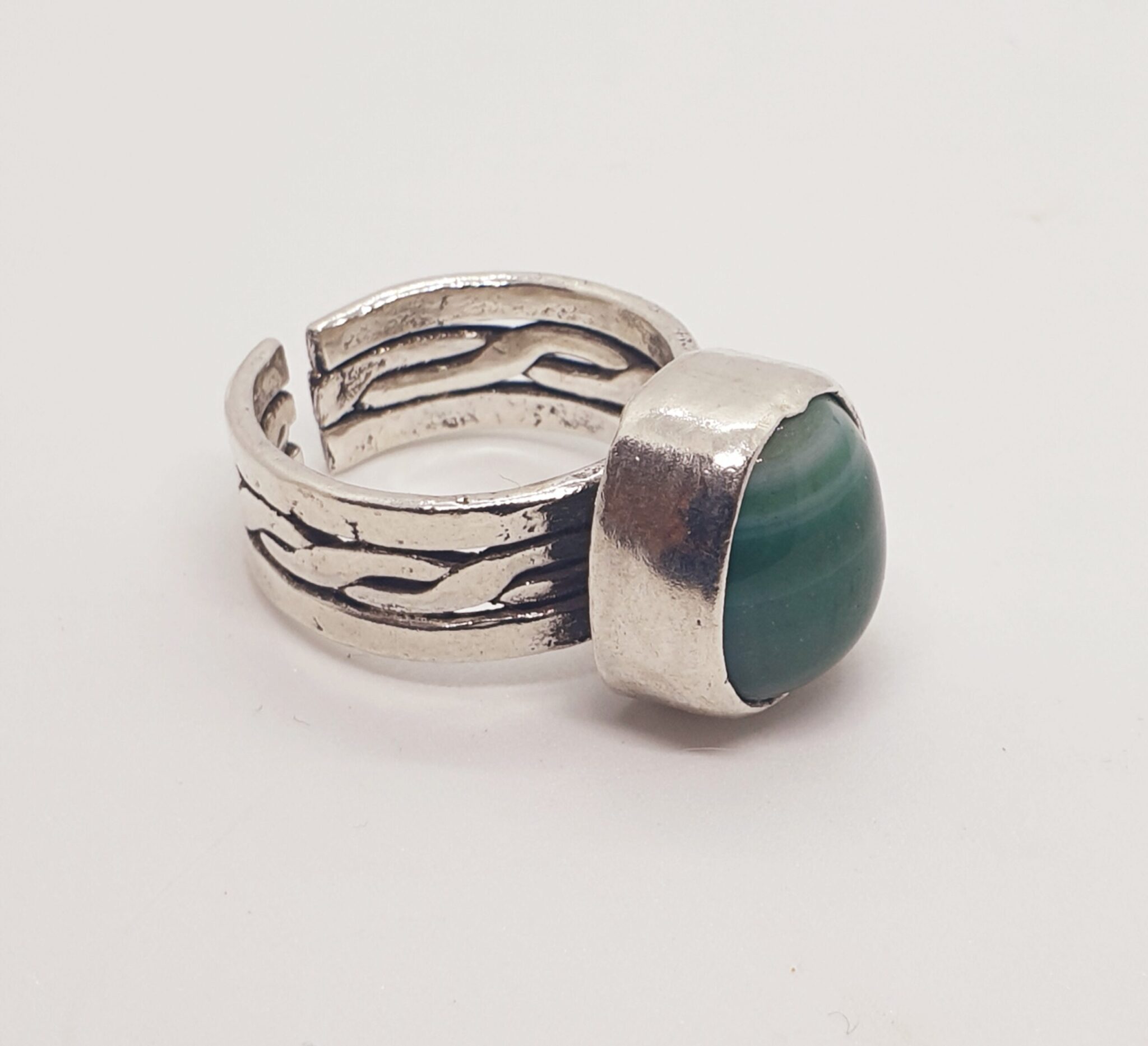 Middle braid ring with irregular stone 3 20230309 125554 scaled scaled