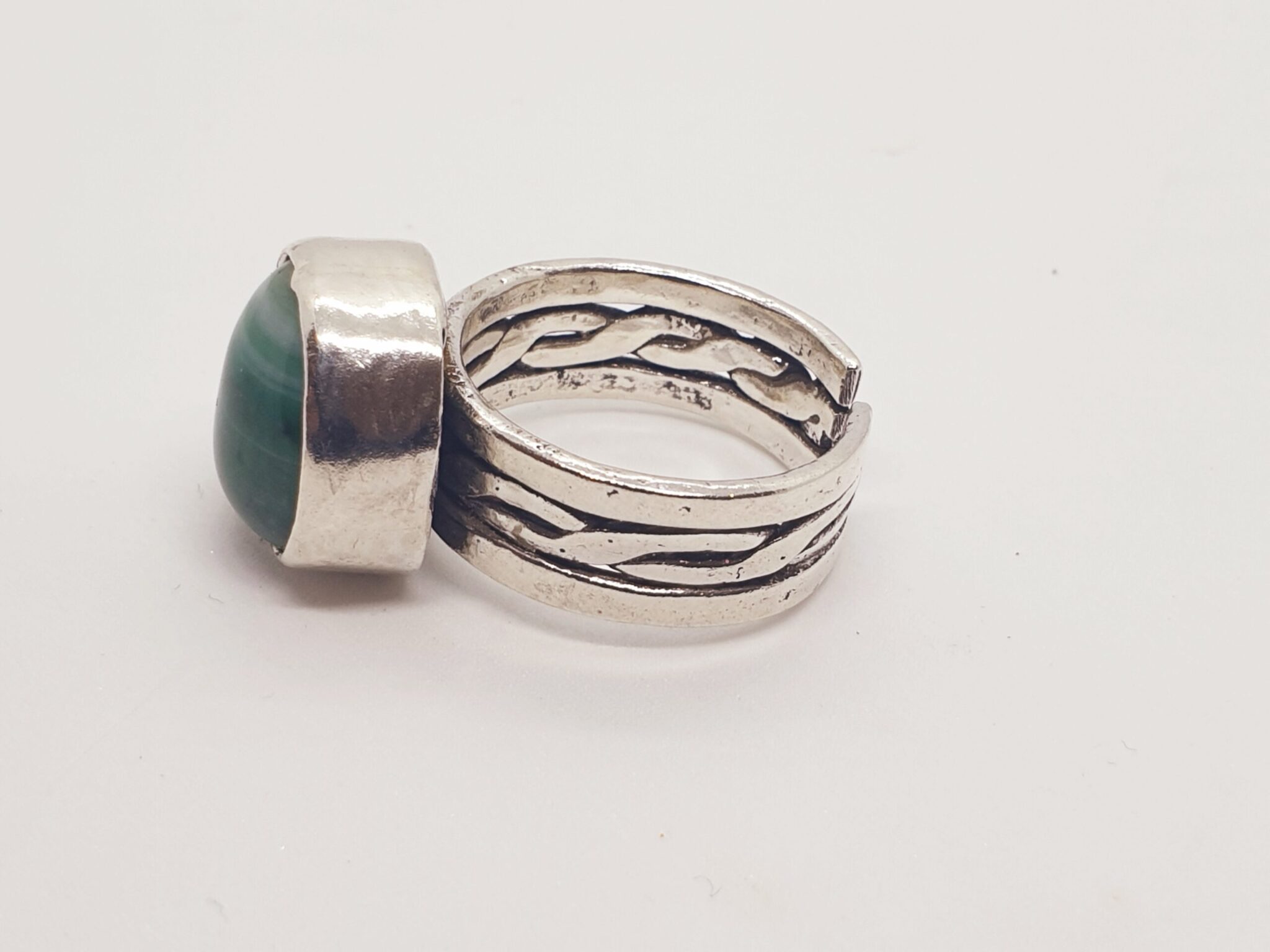 Middle braid ring with irregular stone 4 20230309 125624 scaled scaled