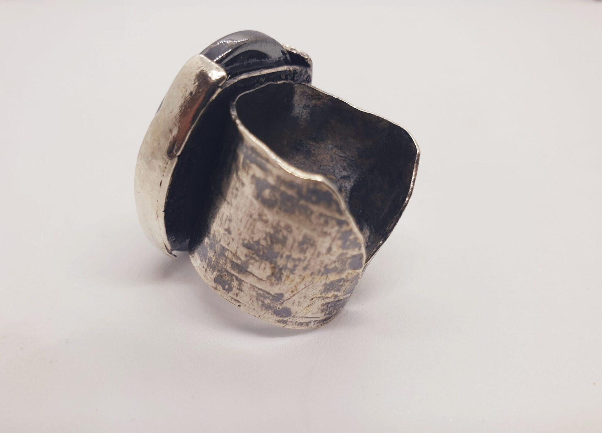 Wide hammered ring with big open oval hematite 4 20230309 130416 scaled scaled