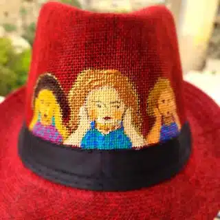 Red hat 3 girls