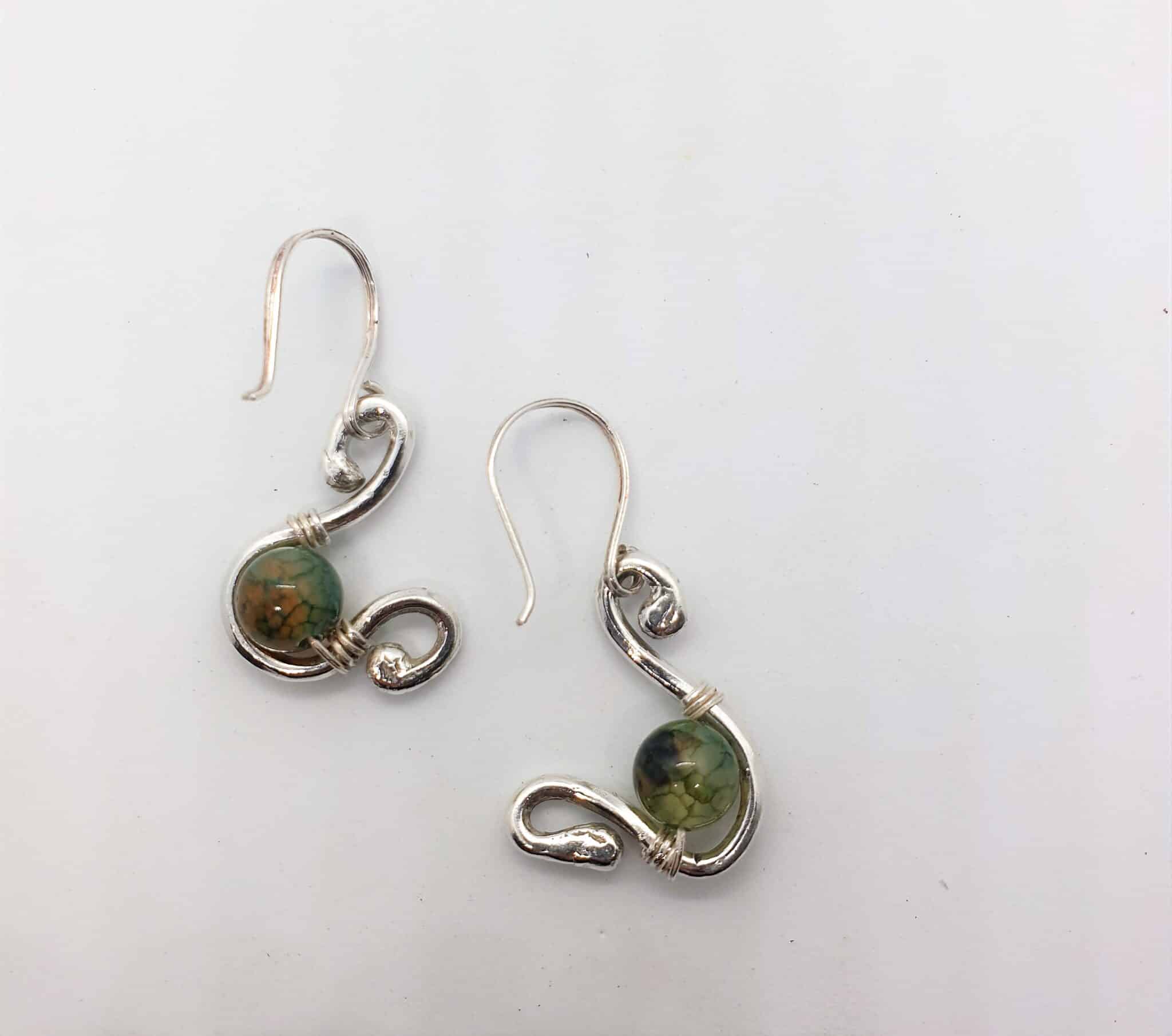Irregular silver wire shape with sphere agate 1 Irregular silver wire shape with sphere agate