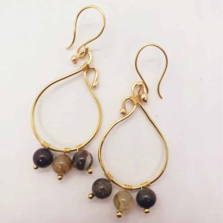 Brass wire earring with dangling sphere agates