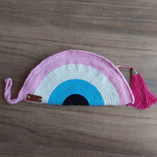 Crochet half moon clutch 13