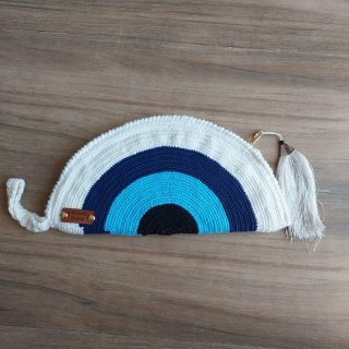 Crochet half moon clutch 12