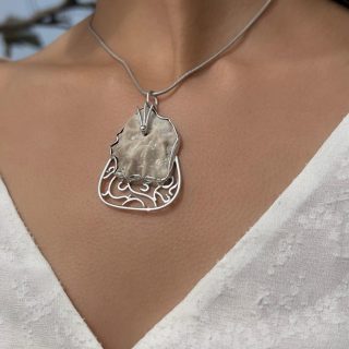 Handmade Sterling Silver Pendant Fossilized seashell (code 425))