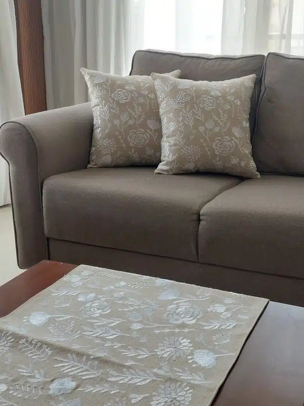 White flowers cushion cover 2 20240605 140523