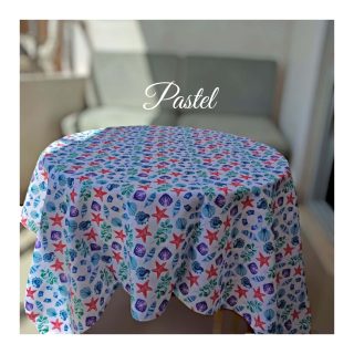 Shells table cover
