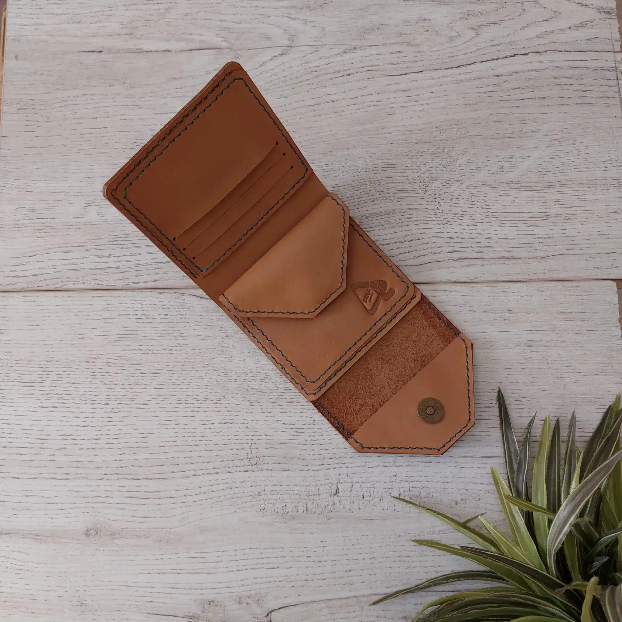 Wallet natural leather 3 20240926 140943 scaled