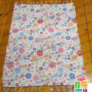 Killim flower pattern