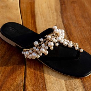 Black Pearls Sliders