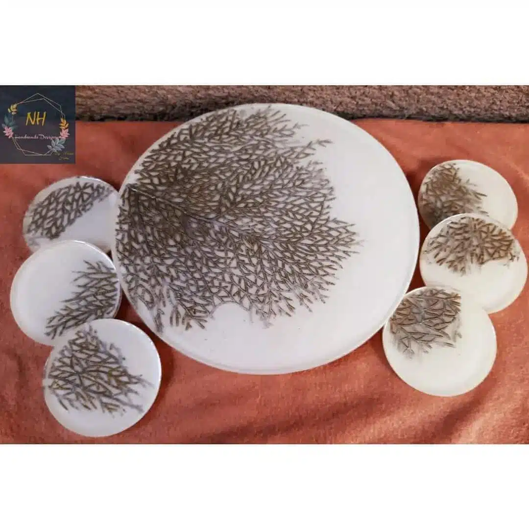 set of resin tray and coasters 1 set of resin tray and coasters