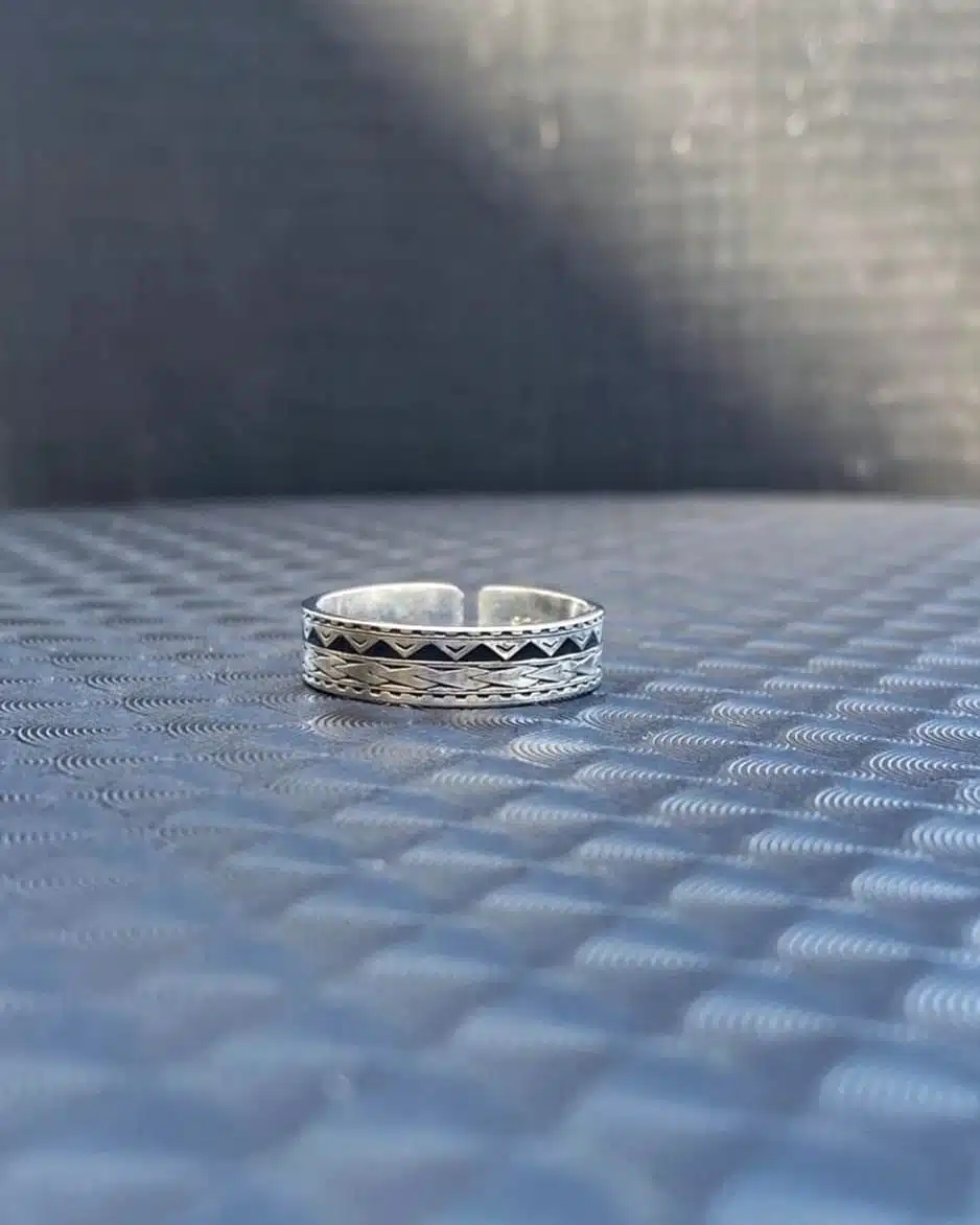 Sterling silver ring with black enamel 3 33B364AA DF1F 4B99 B123 A93E91232C7A