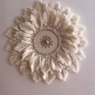 Round macrame feathers withe seashells