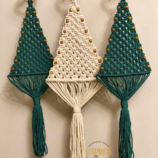 Macrame tree hanger