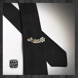 Falahy village tie clip