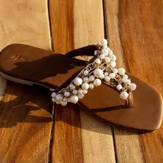 Camel Pearls Sliders