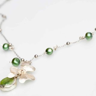 perfect match ( pearl , flower and silver )