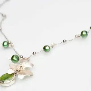 perfect match ( pearl , flower and silver )