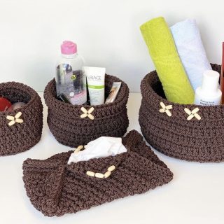 Wooden brown organizers set