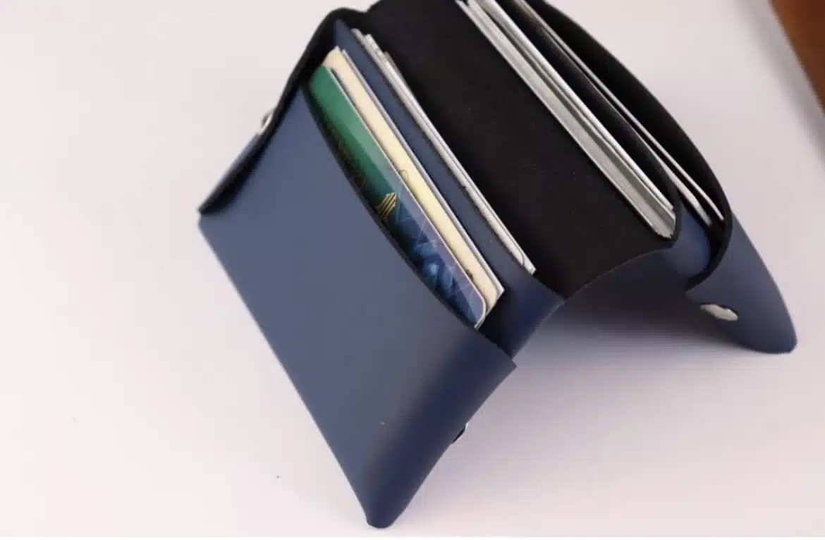 Genuine Leather Folded card holder 2 55D3D891 C1FF 43E3 B33A 8D8D4BC70F26
