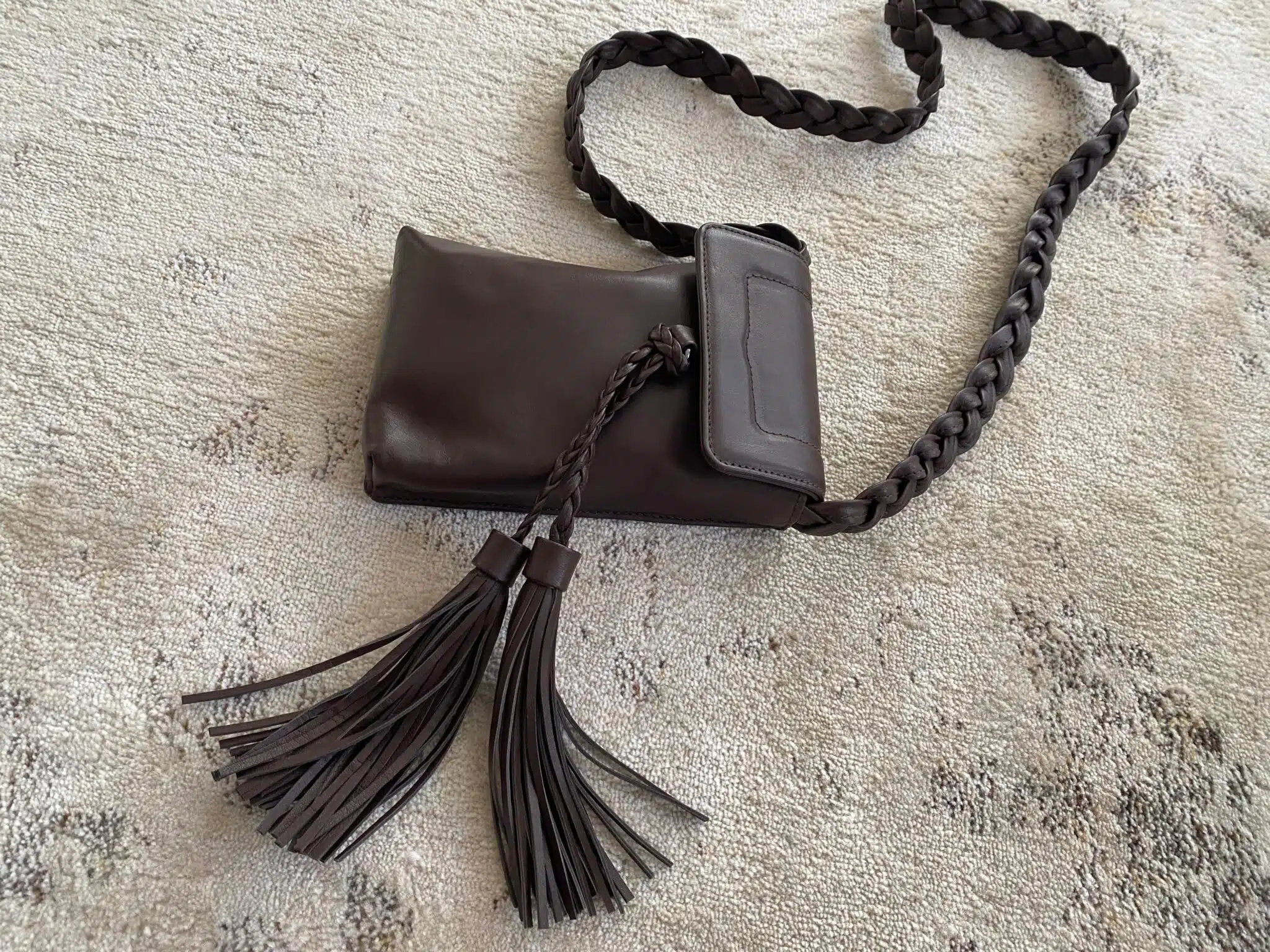 Genuine Leather Crossbody Bag with Braided Handle - Timeless Elegance 5 6 119 scaled