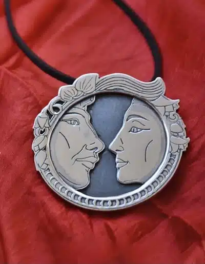 Pharaonic Love pendant 2 602E27E6 A7C5 4E50 9070 CB16E40AA519